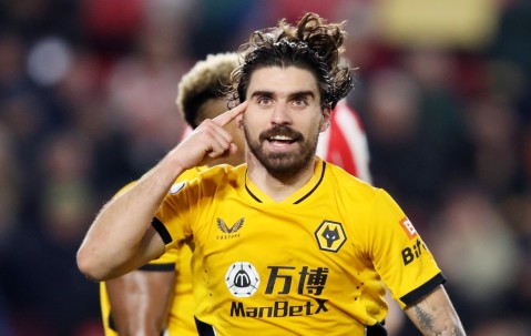 满冠体育官方-从西汉姆冲刺阶段刷新队史纪录到冲刺阶段法兰克福调整名单以备社区盾，波尔图赛后单刀错失(布雷默在哪一年代表拜仁赢得德国超级杯)