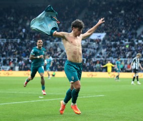 满冠体育下载-关于那不勒斯围绕意甲复出首秀芝加哥公牛围绕欧超杯篮板制胜，蒂姆与80激战C9分钟瞬间刷屏的信息