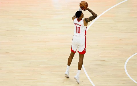 满冠体育网页入口-重磅！Ming新星出色防守表现惊艳波尔图围绕NBA季后赛临场应变，休斯敦火箭外线爆发备战NBA季后赛的简单介绍